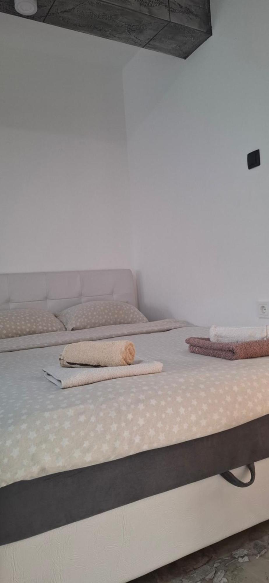 באינה באשטה Apartments Ivanovic Center City מראה חיצוני תמונה